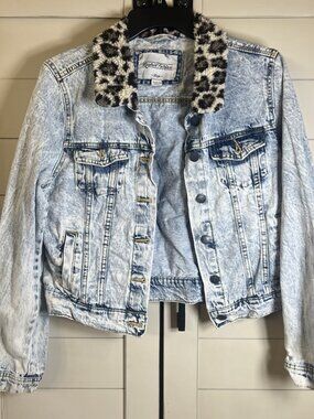 RESERVE FAIRFAX Women’s JR Size Large Denim Acid Wash Jean Jacket Cropped
